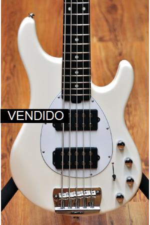 Music Man Sterling 5 HH White (USA) Music Man Sterling 5 HH White (USA)